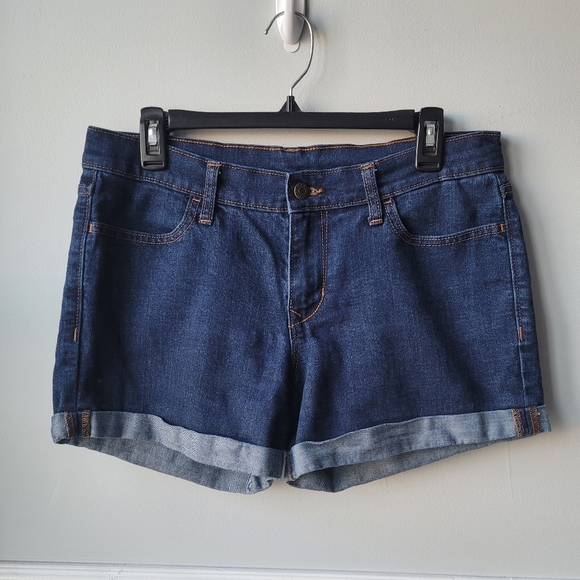 Old Navy Cuffed Dark Wash Denim Shorts Size 8 - Picture 3 of 14